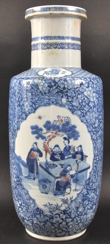 A GOOD LATE 18TH/19TH CENTURY CHINESE BLUE AND WHITE V: A GOOD LATE 18TH/19TH CENTURY CHINESE BLUE AND WHITE VASE Qianlong/Jiaqing, painted with immortals seated within a shaped cartouche. A/F rim. 1ft 5.5ins high.