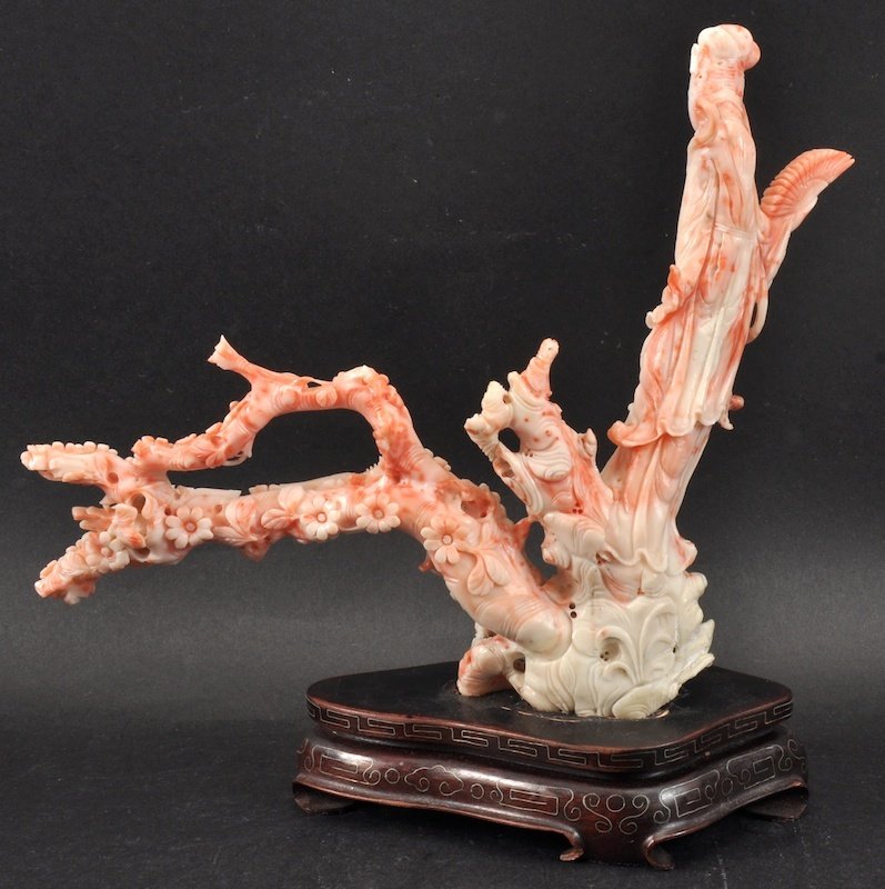 A CHINESE QING DYNASTY CARVED RED CORAL FIGURE OF - 2