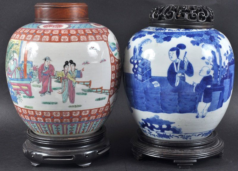 A 19TH CENTURY CHINESE BLUE AND WHITE GINGER JAR AND: A 19TH CENTURY CHINESE BLUE AND WHITE GINGER JAR AND COVER together with another famille rose ginger jar. Good condition. (2)