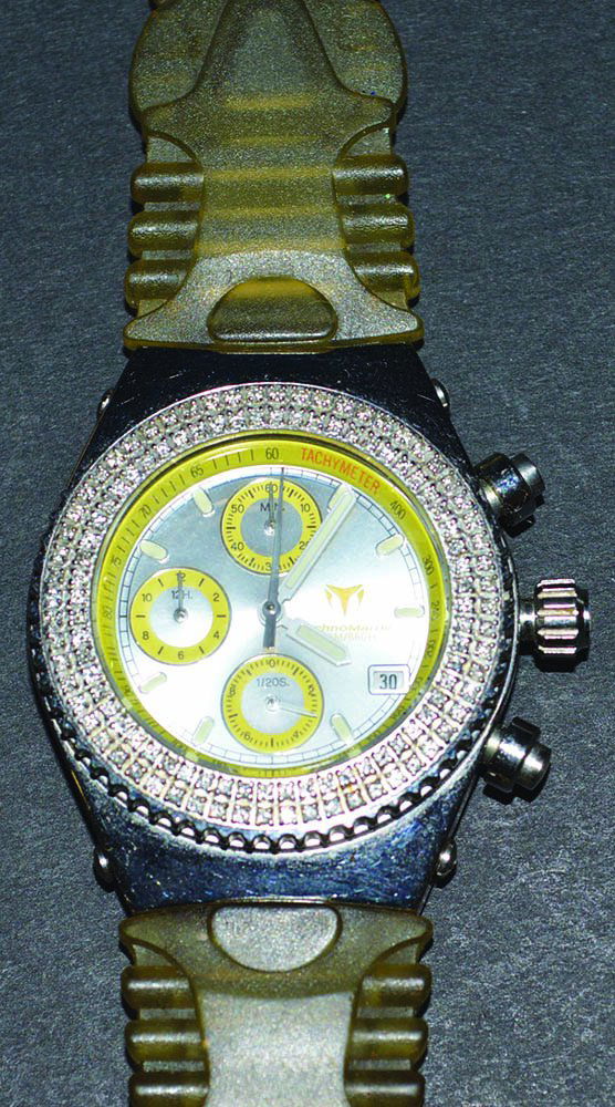 A GENTLEMAN’S TECHNOMARINE 660M WRISTWATCH AND STRAP.: A GENTLEMAN’S TECHNOMARINE 660M WRISTWATCH AND STRAP. £400-500.