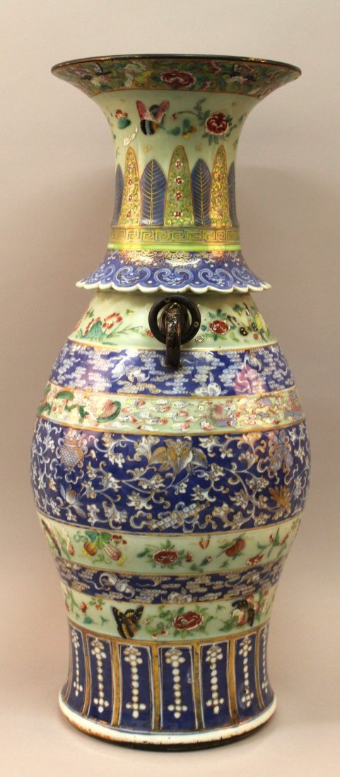 A LARGE GOOD QUALITY 19TH CENTURY CHINESE (1 of 5)