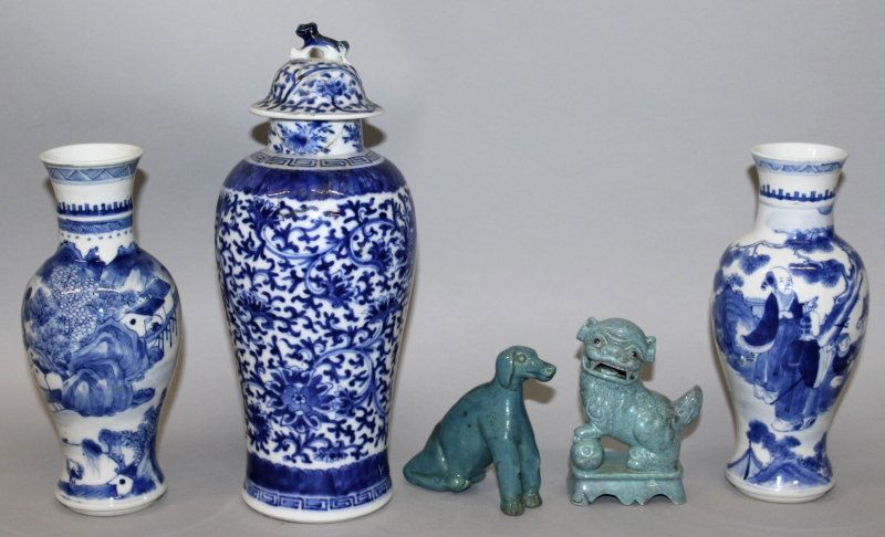 TWO SIMILAR 19TH CENTURY CHINESE BLUE & WHITE PORCELAIN (1 of 4)
