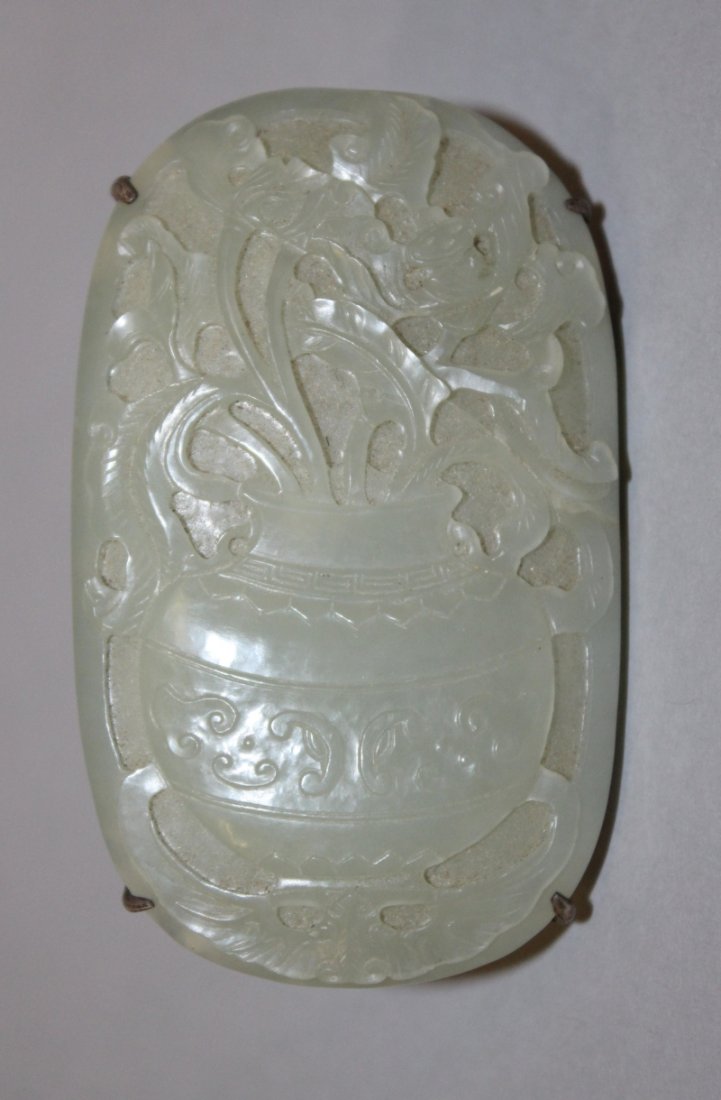 A GOOD QUALITY 18TH/19TH CENTURY CHINESE CARVED OVAL (1 of 3)