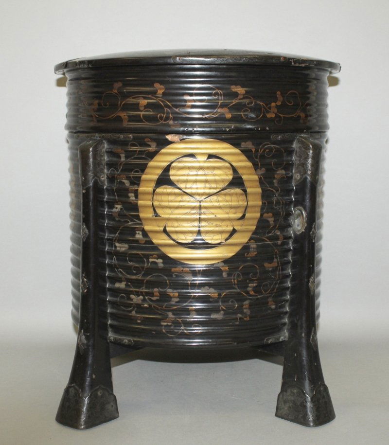 ANOTHER LARGE JAPANESE HOKAI-BAKU LACQUERED WOOD BOX & (1 of 2)