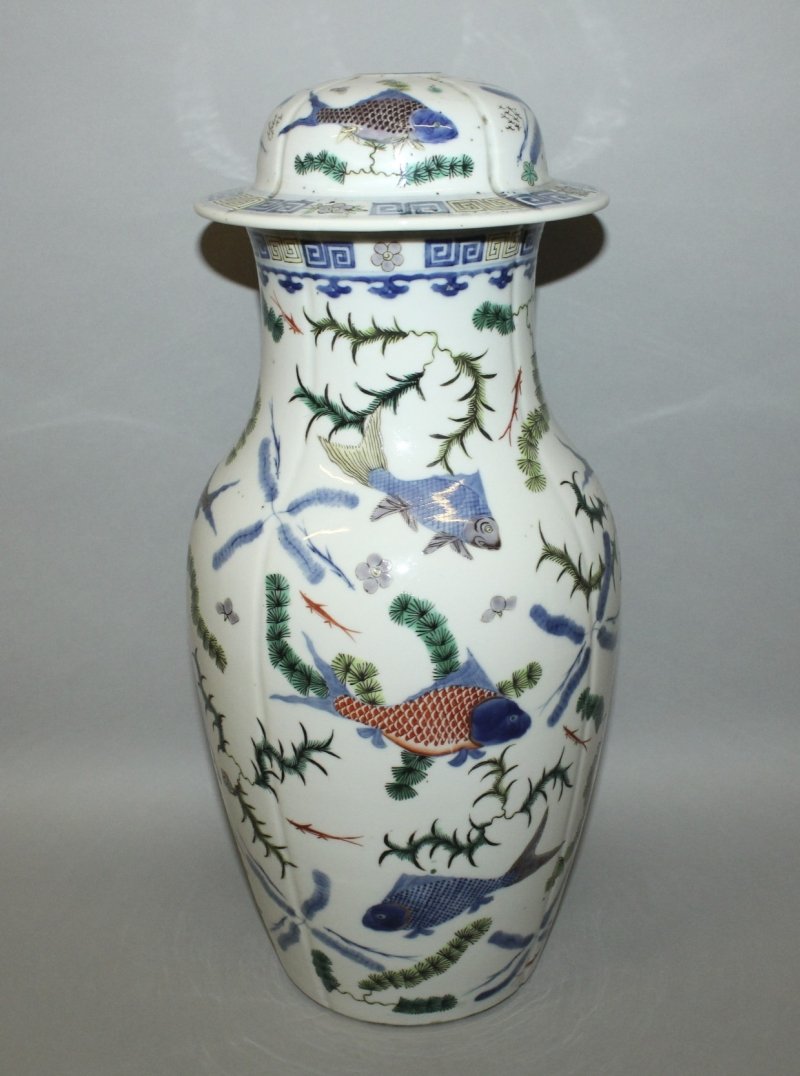 AN UNUSUAL 19TH/20TH CENTURY CHINESE WUCAI PORCELAIN (1 of 3)