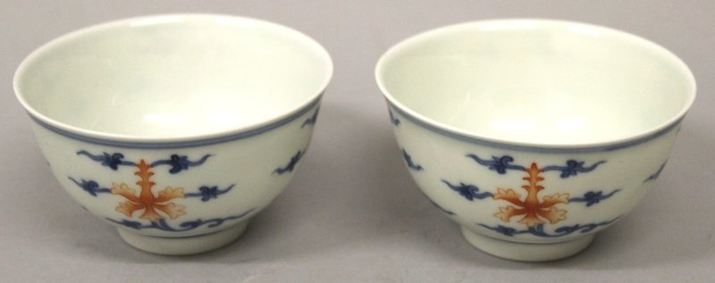 A PAIR OF GOOD QUALITY CHINESE PORCELAIN CUPS, each (1 of 4)