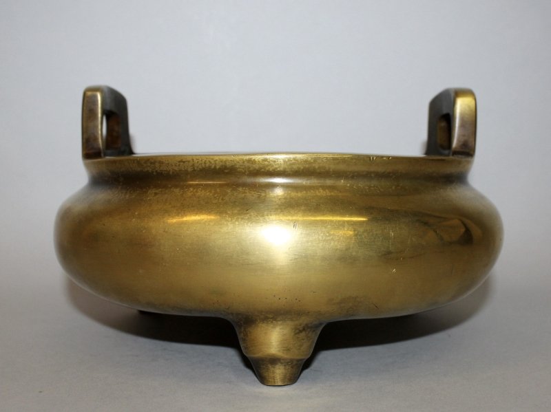 A LARGE CHINESE POLISHED BRONZE TRIPOD CENSER, weighing (1 of 4)