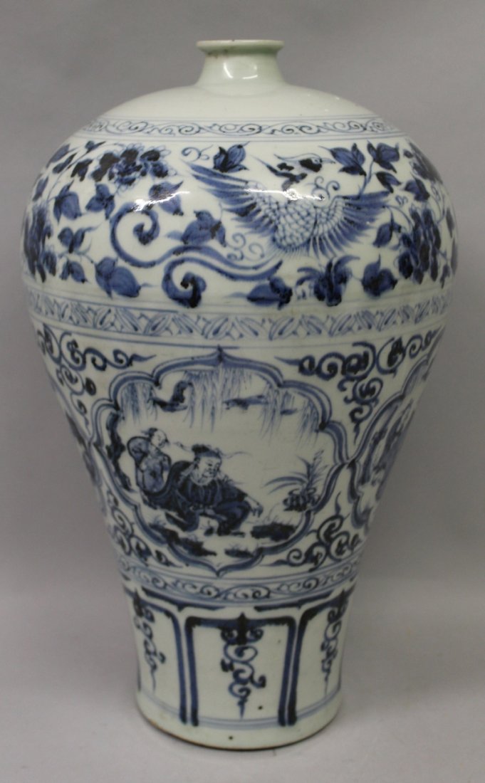 A LARGE CHINESE MING STYLE BLUE & WHITE MEIPING (1 of 6)