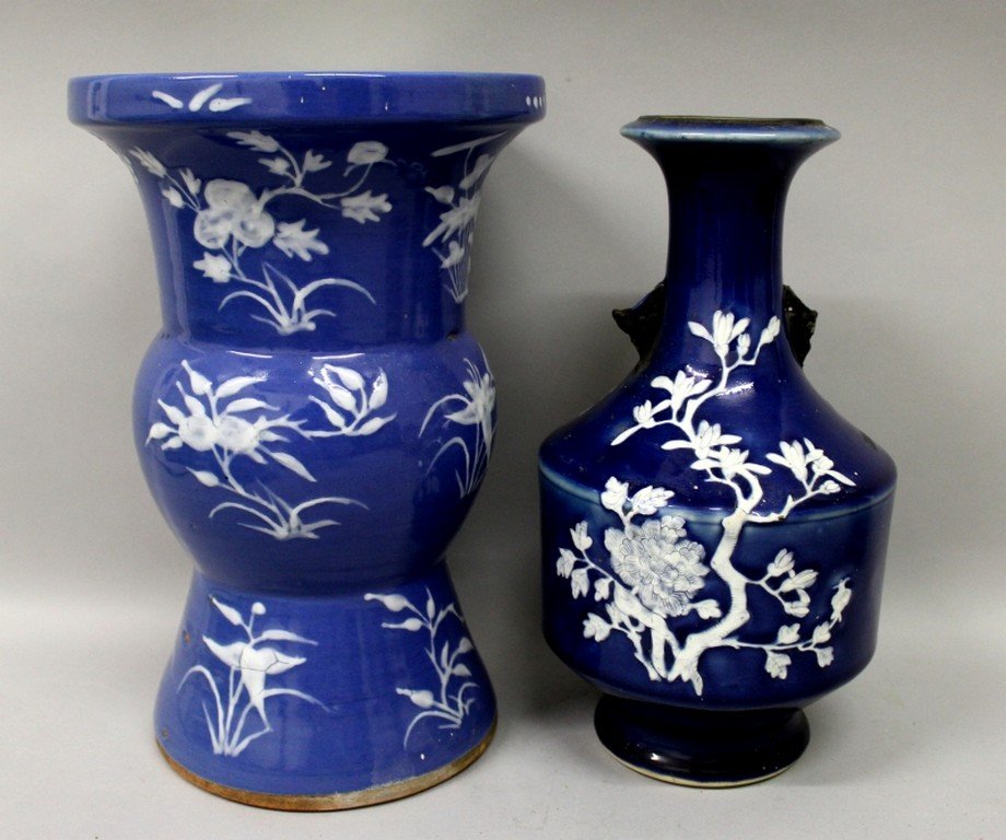 A LARGE 19TH CENTURY CHINESE WHITE SLIP BLUE GROUND (1 of 10)