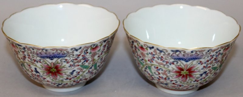 A PAIR OF CHINESE FAMILLE ROSE PORCELAIN BOWLS, each (1 of 9)
