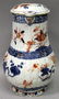 AN EARLY 18TH CENTURY CHINESE IMARI KANGXI PERIOD - 2
