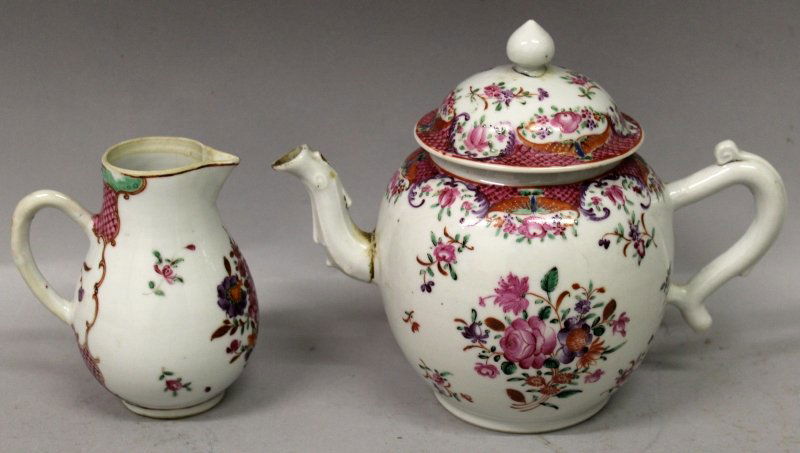 AN 18TH CENTURY CHINESE EXPORT QIANLONG PERIOD FAMILLE (1 of 9)