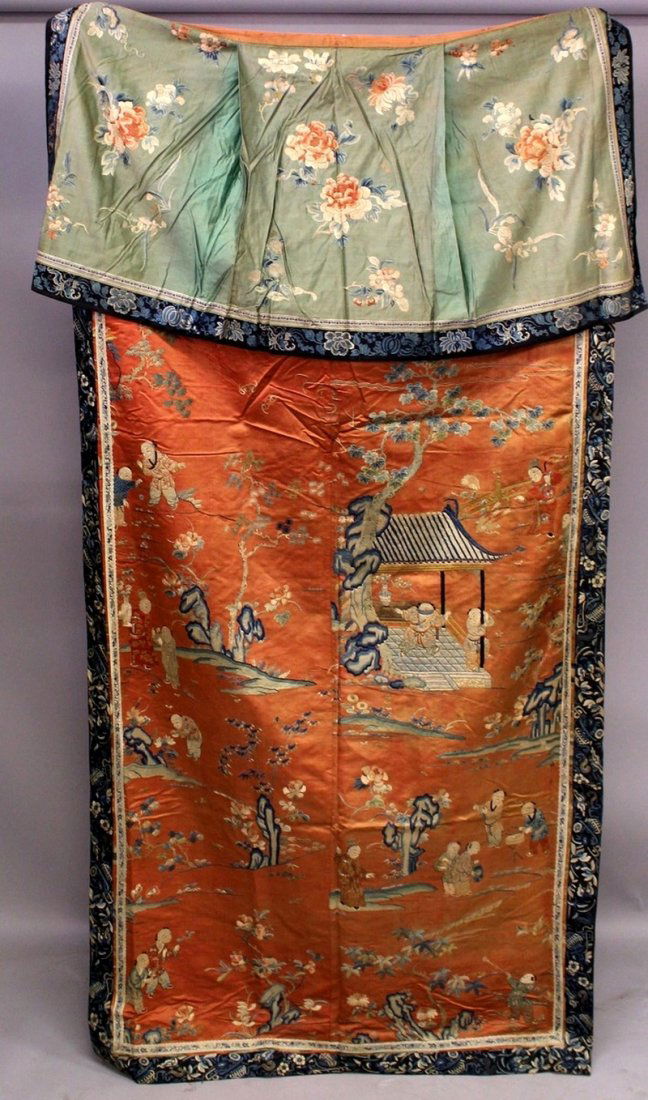 A GOOD LARGE 19TH CENTURY CHINESE EMBROIDERED SILK WALL (1 of 6)