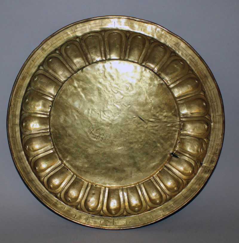 AN UNUSUAL LARGE 17TH/18TH CENTURY SINO-TIBETAN GILT (1 of 7)