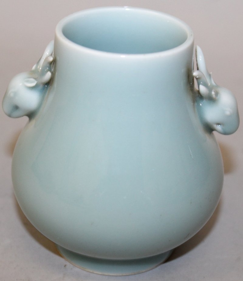A SMALL GOOD QUALITY CHINESE CELADON PORCELAIN HU VASE, (1 of 7)