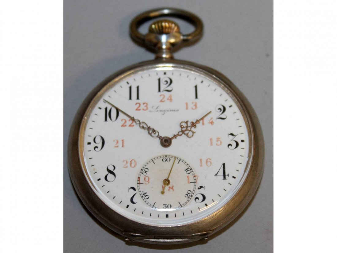A GENTLEMAN'S LONGINES SILVER POCKET WATCH.: A GENTLEMAN'S LONGINES SILVER POCKET WATCH.