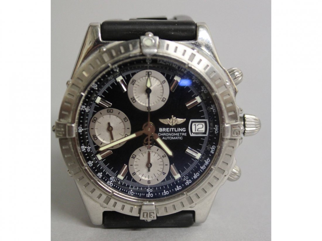 A GENTLEMAN'S BREITLING CHRONOGRAPHIE WRISTWATCH with: A GENTLEMAN'S BREITLING CHRONOGRAPHIE WRISTWATCH with rubber strap.