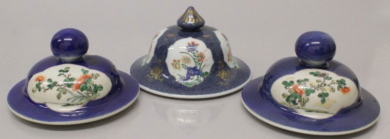 A PAIR OF 19TH CENTURY CHINESE FAMILLE VERTE & (1 of 5)