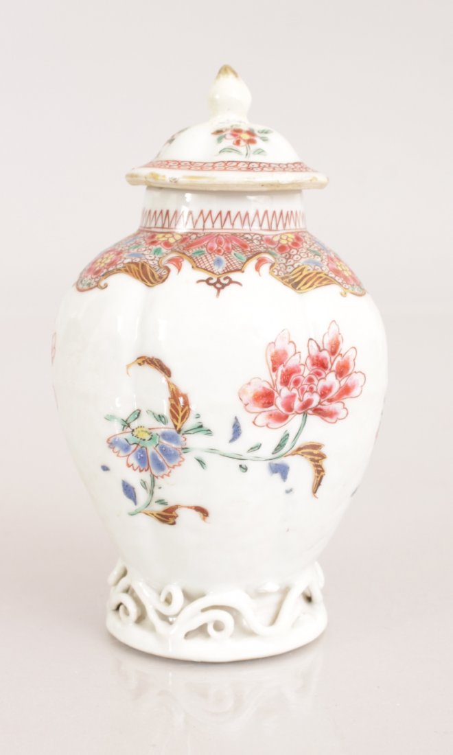AN 18TH CENTURY CHINESE QIANLONG PERIOD FAMILLE ROSE (1 of 5)
