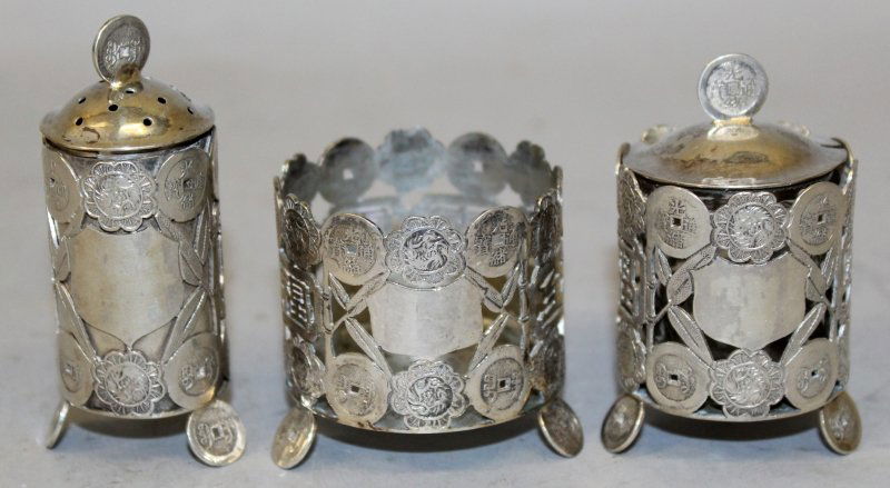A GROUP OF THREE EARLY 20TH CENTURY CHINESE SILVER (1 of 6)