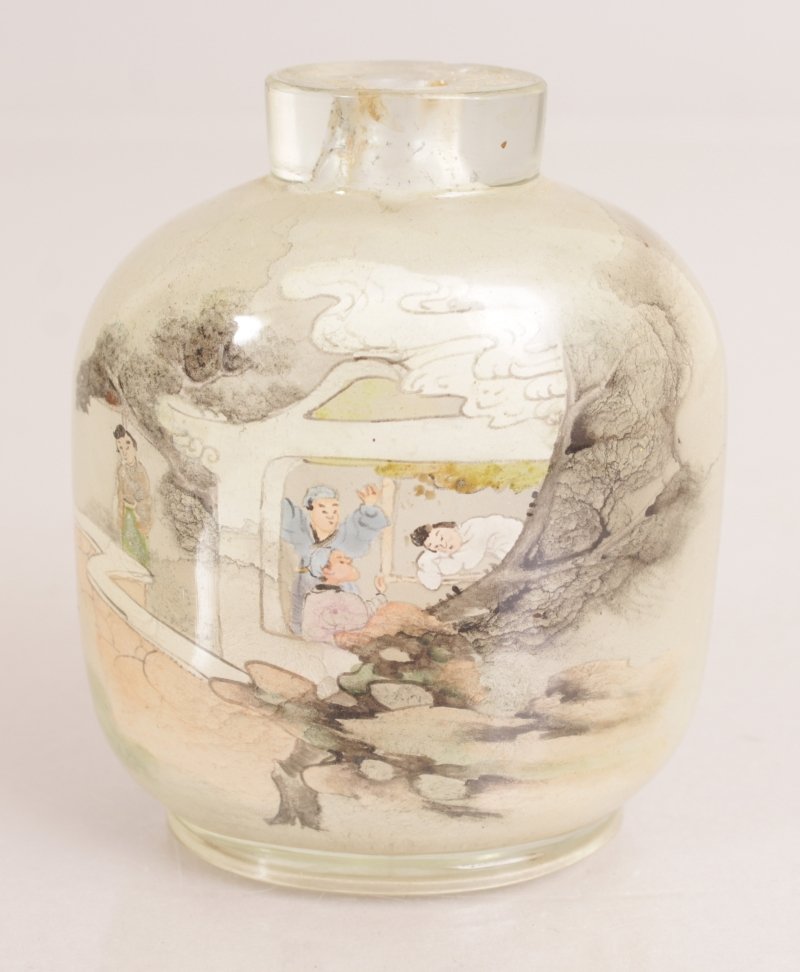 A 20TH CENTURY CHINESE INTERIOR PAINTED GLASS SNUFF (1 of 5)