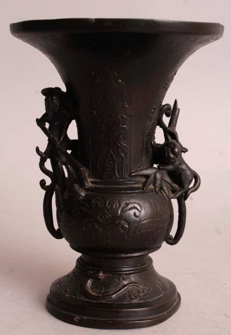 AN ORIENTAL MING STYLE BRONZE VASE, possibly early, the (1 of 9)