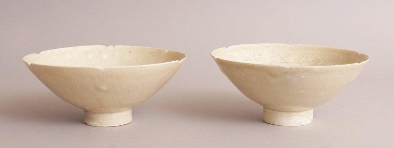 A PAIR OF CHINESE SONG DYNASTY DING WARE CERAMIC BOWLS, (1 of 4)
