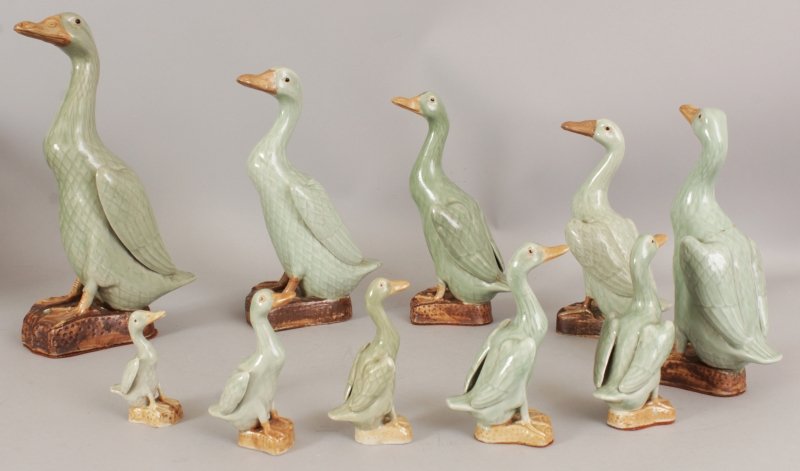 AN UNUSUAL GRADUATED GROUP OF TEN 20TH CENTURY CHINESE (1 of 8)