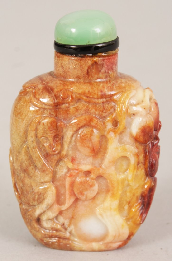 A GOOD QUALITY CARVED HARDSTONE SNUFF BOTTLE & CELADON (1 of 6)