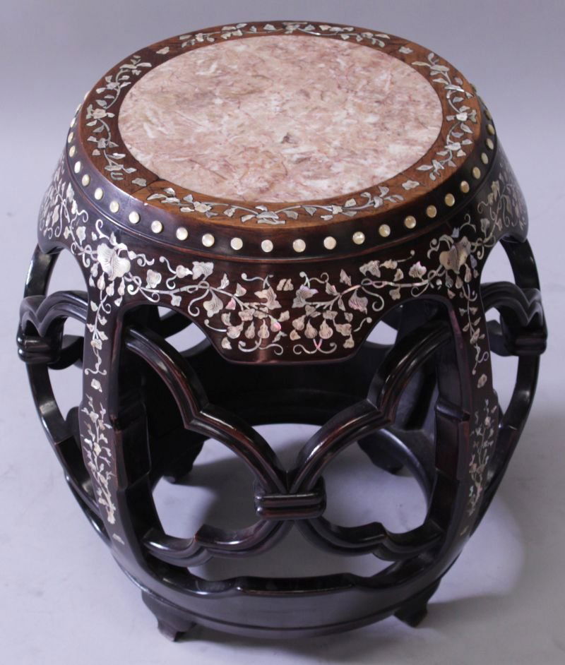 A GOOD 19TH CENTURY CHINESE MOTHER-OF-PEARL INLAID (1 of 4)