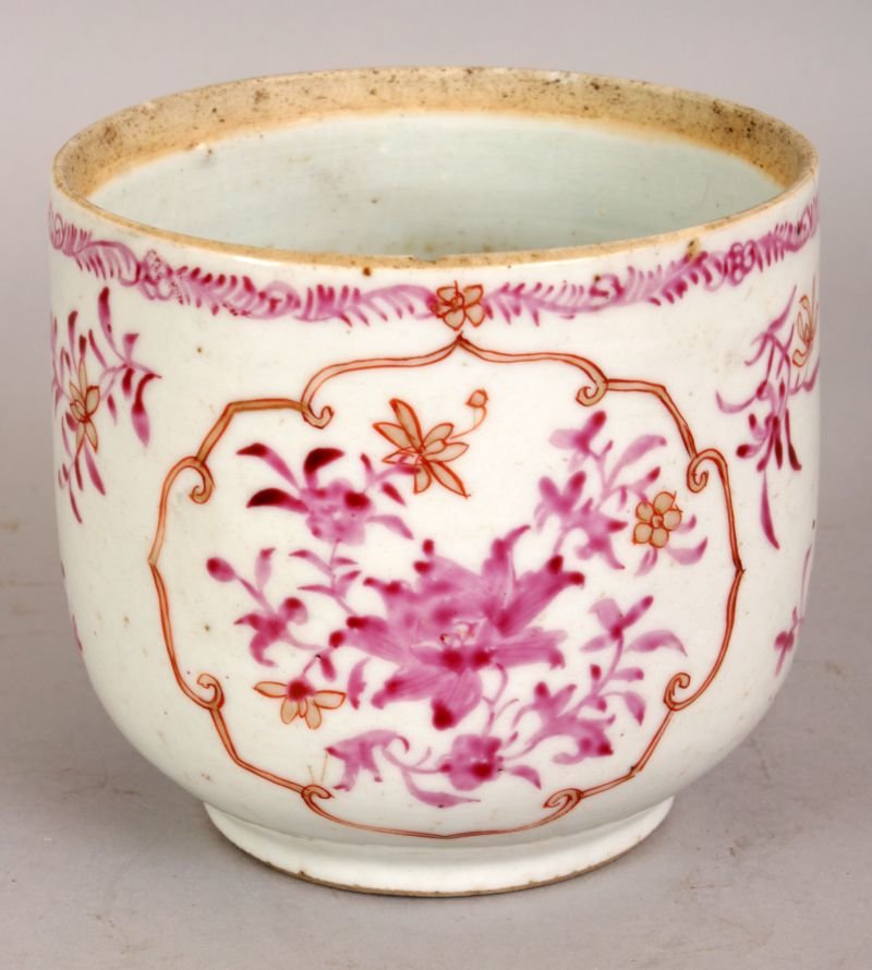 AN 18TH CENTURY CHINESE QIANLONG PERIOD PORCELAIN SUGAR: AN 18TH CENTURY CHINESE QIANLONG PERIOD PORCELAIN SUGAR BASIN, painted in puce enamel and gilding with foliate panels and loose sprays, 4.3in diameter & 4in high.
