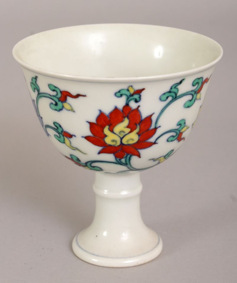 A CHINESE DOUCAI PORCELAIN STEM CUP, the sides (1 of 6)