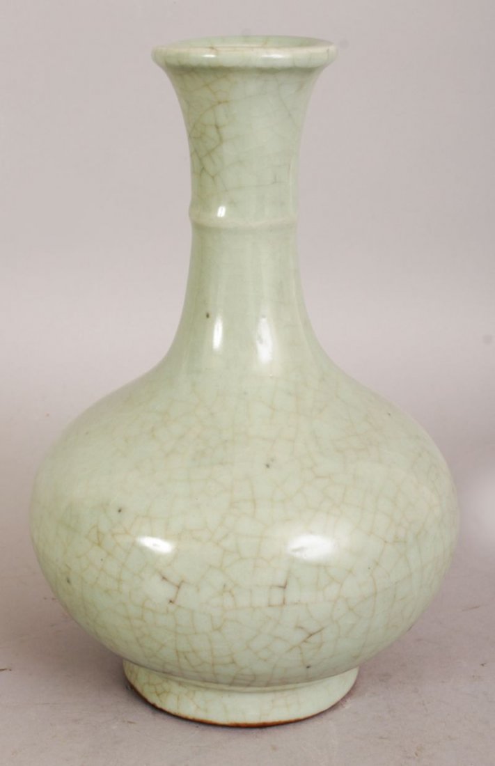 A CHINESE LONGQUAN MING STYLE PALE CELADON PORCELAIN (1 of 5)