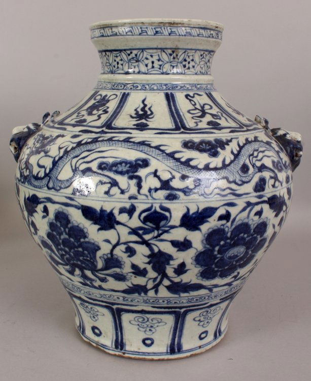 A LARGE CHINESE YUAN STYLE PORCELAIN VASE, decorated (1 of 8)