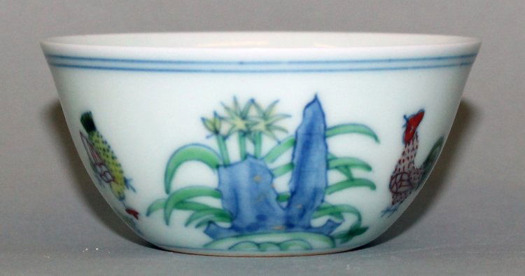 A CHINESE DOUCAI PORCELAIN CHICKEN CUP, the base with a (1 of 5)
