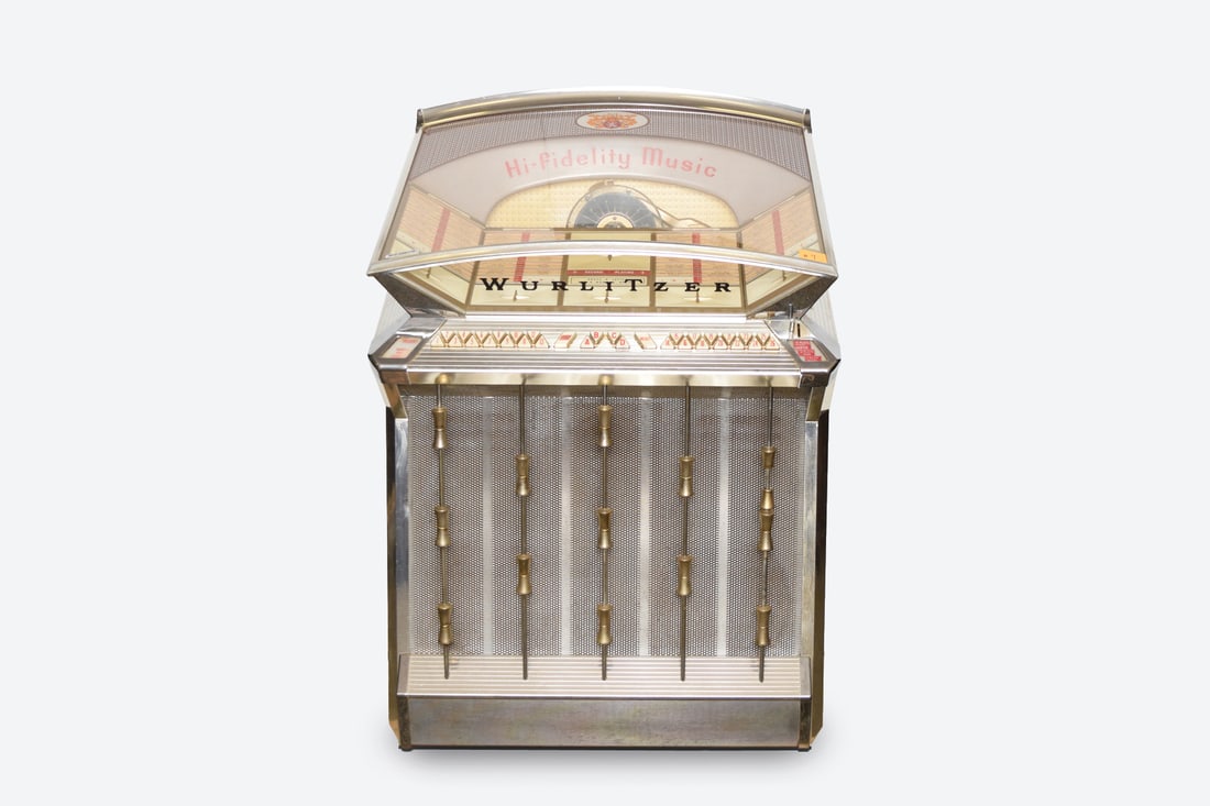 A Wurlitzer Coin-Operated Phonographic Jukebox (1 of 5)