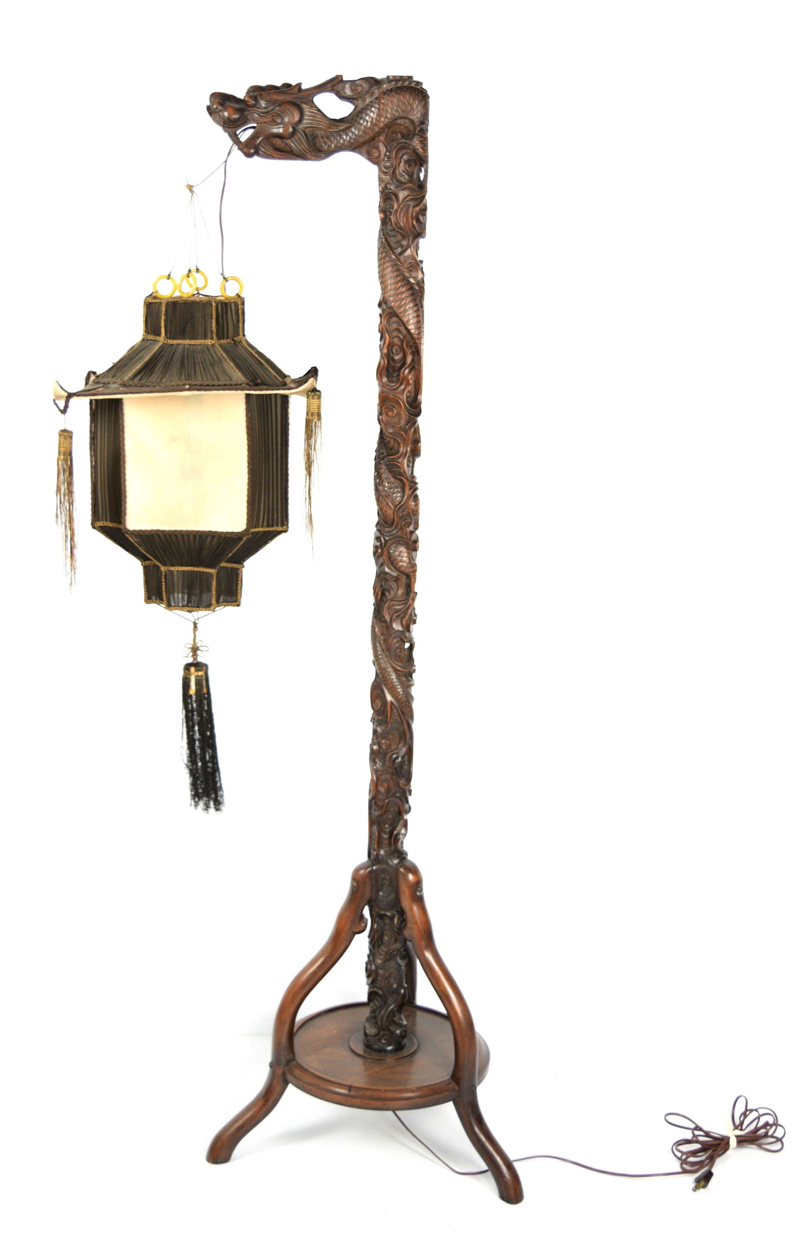 Chinese Old Siamese Rosewood (Suanzhi) Wood Palace Style Floor Lamp Carved with Dragon and with: Chinese Old Siamese Rosewood (Suanzhi) Wood Palace Style Floor Lamp Carved with Dragon and with Shade 老酸枝雕龍宮廷立燈及燈罩 D