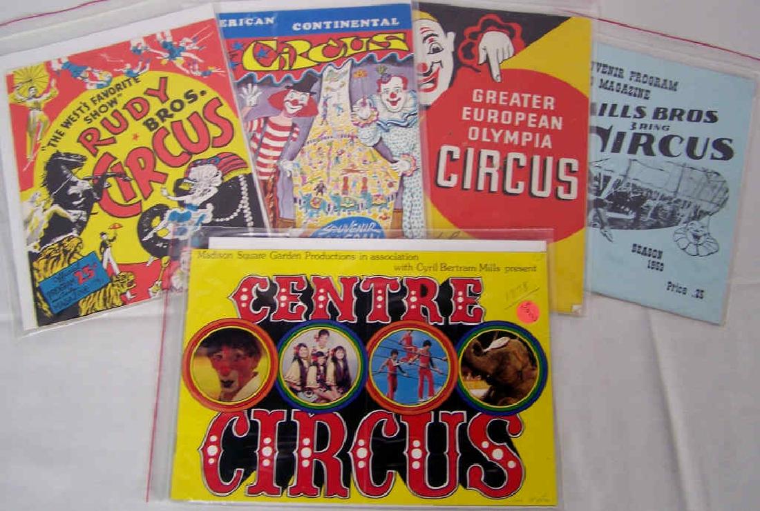 5 Circus Programs Magazines Brochures Guides (1 of 1)