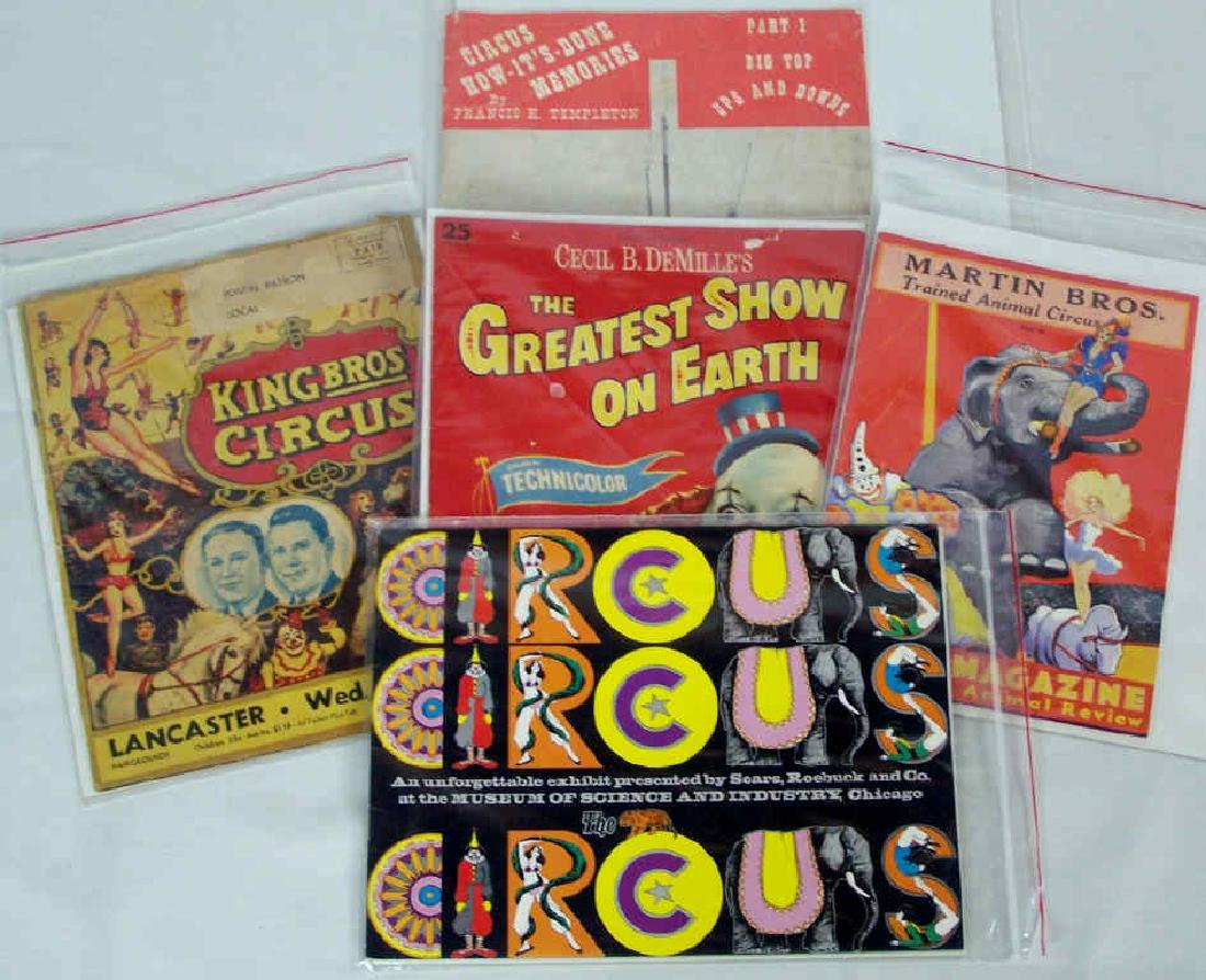 5 Circus Programs Magazines Brochures Guides (1 of 1)