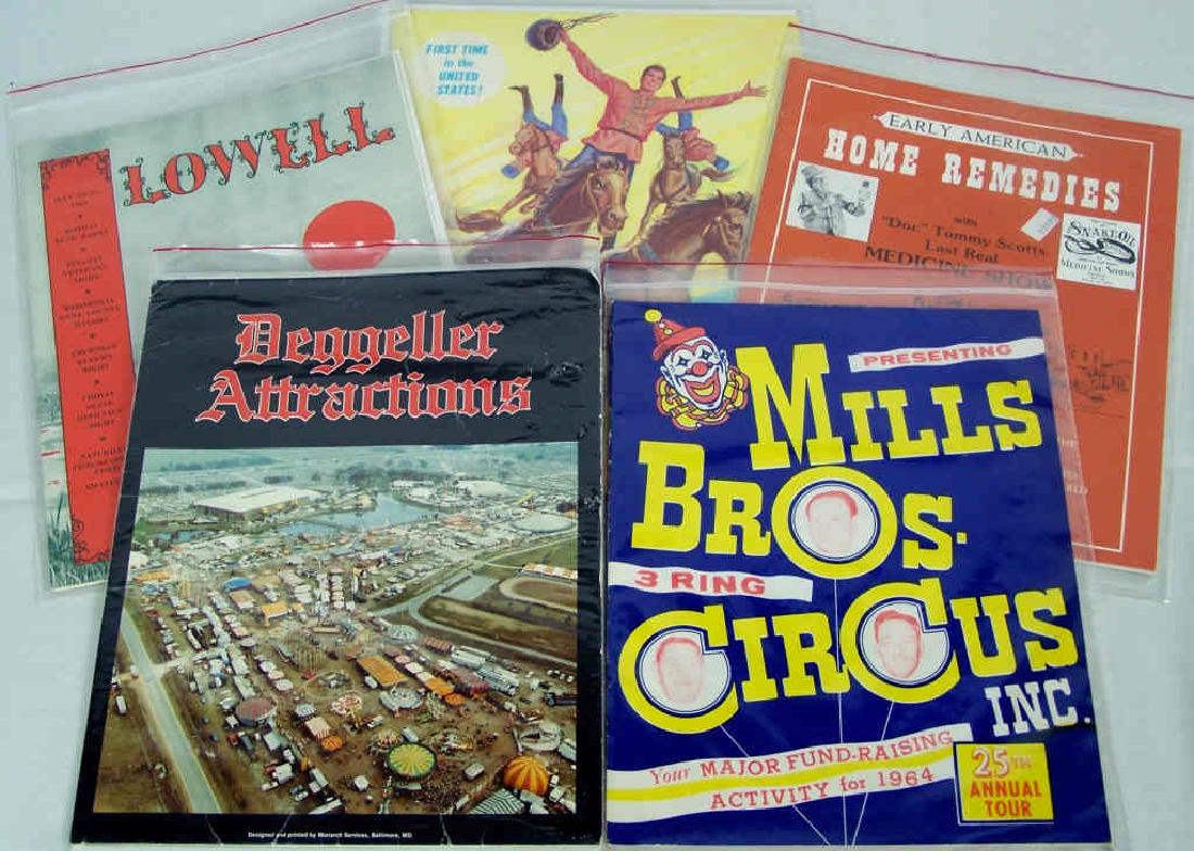 5 CIRCUS PROGRAMS & GUIDES & MORE 1960 (1 of 1)