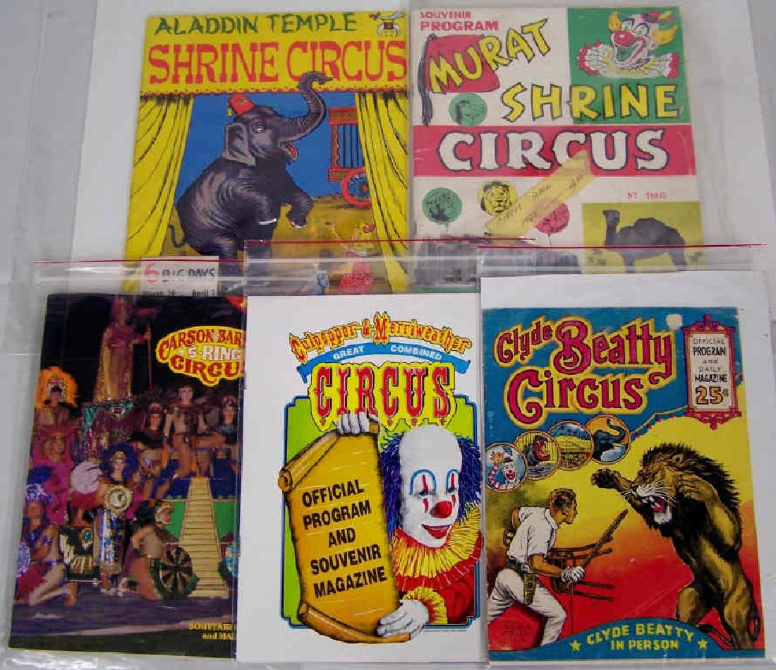 5 CIRCUS PROGRAM GUIDES & MAGAZINES 1960 (1 of 1)