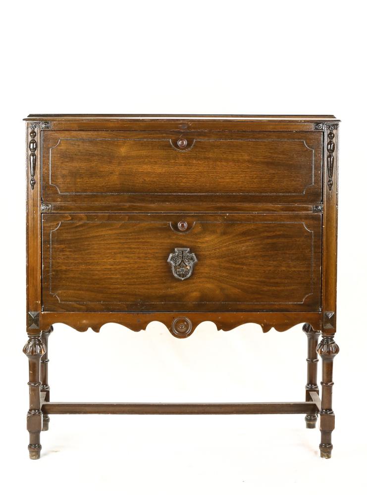 Thorola Floor Model Radio (1 of 13)