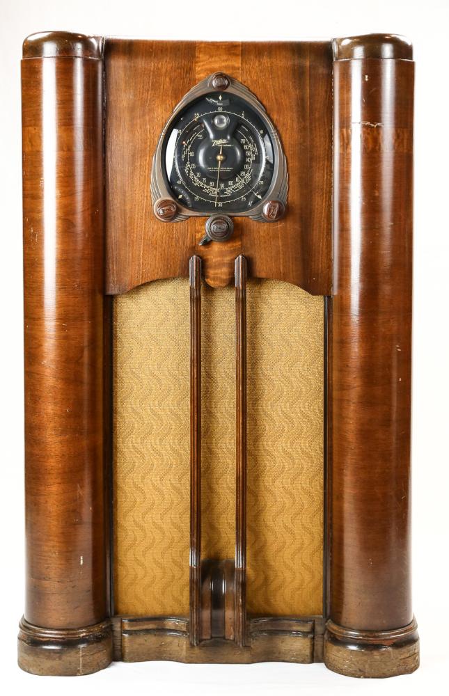 Zenith 9S262 Console Radio (1 of 5)