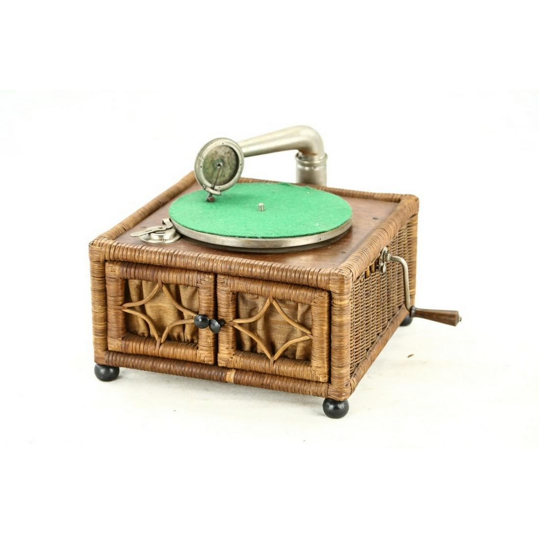 Columbia Wicker Tabletop Disc Phonograph (1 of 7)