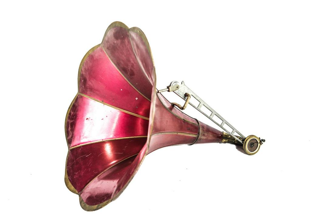 Columbia Phonograph Horn and Support Arm (1 of 4)