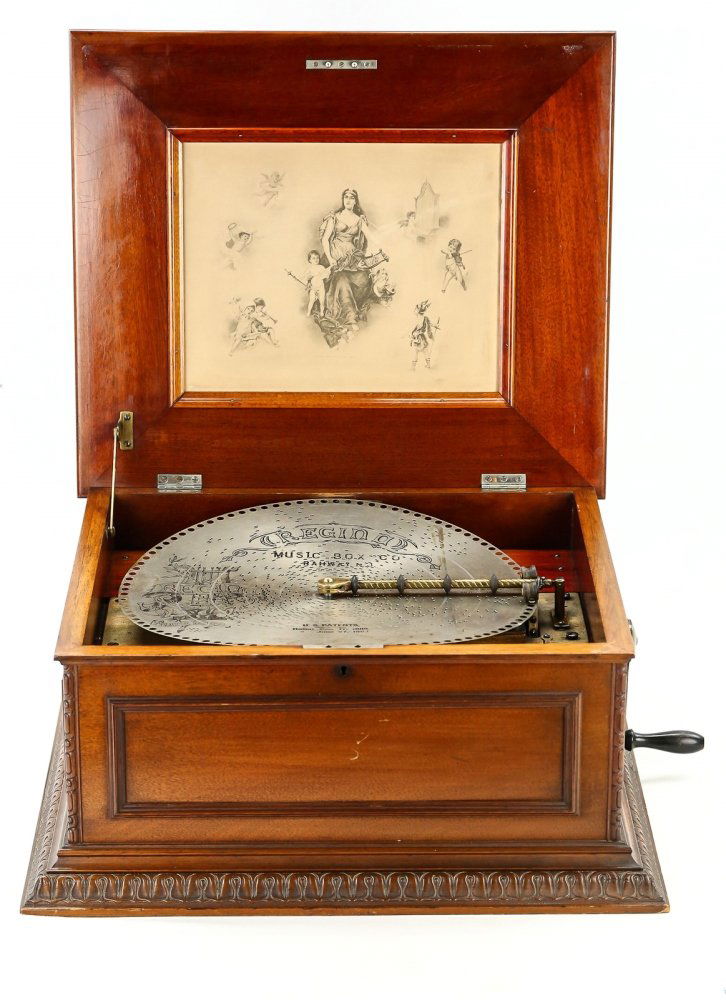 15½" Regina Double Comb Music Box (1 of 13)