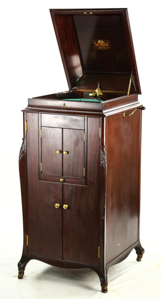 Victor Victrola XVI L Door Disc Phonograph (1 of 15)