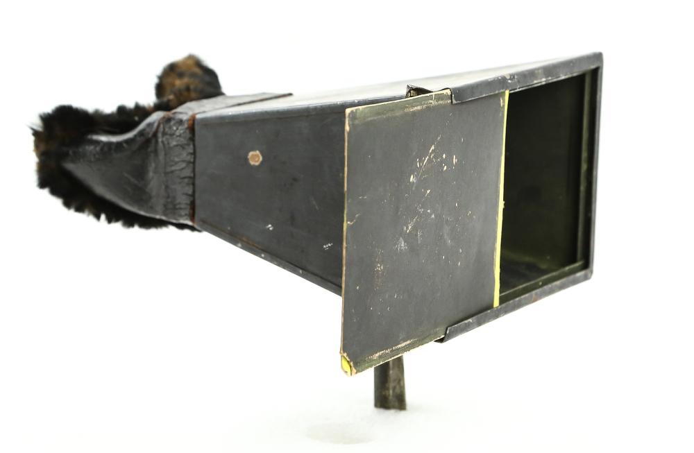 Handheld Fluoroscope: Very primitive x-ray viewing devices dating from the late 1800s / early 1900s. Developed by Clarence Dally who worked for Thomas Edison. The early days of radiation were not understood and over a peri