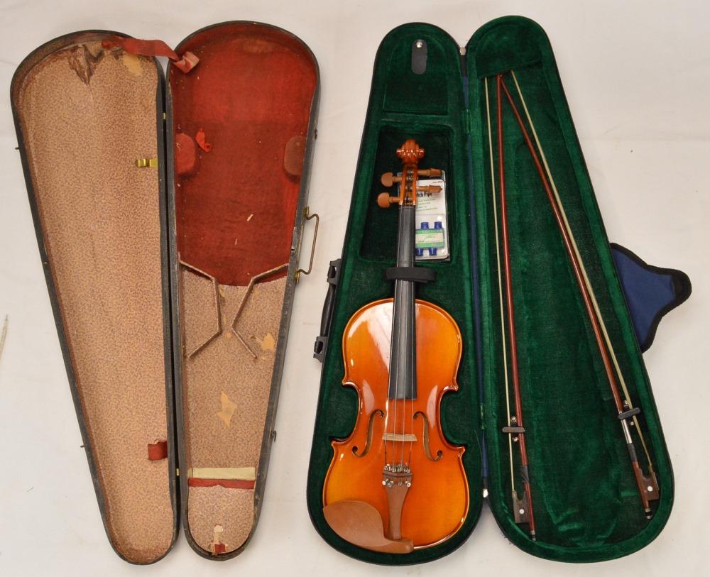 Kapok Violin W/ Bows & Case (1 of 5)