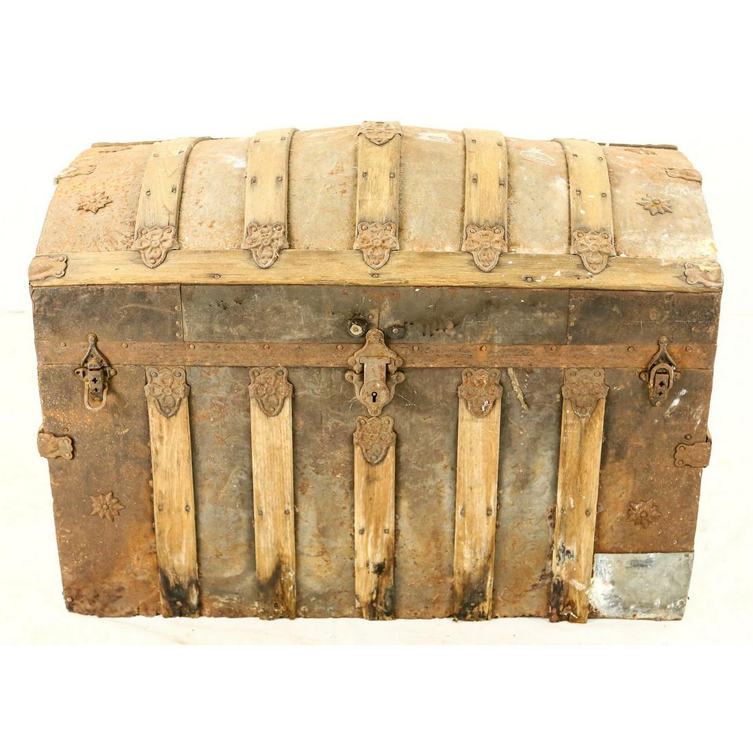 Wooden Large Trunk/Chest (1 of 12)